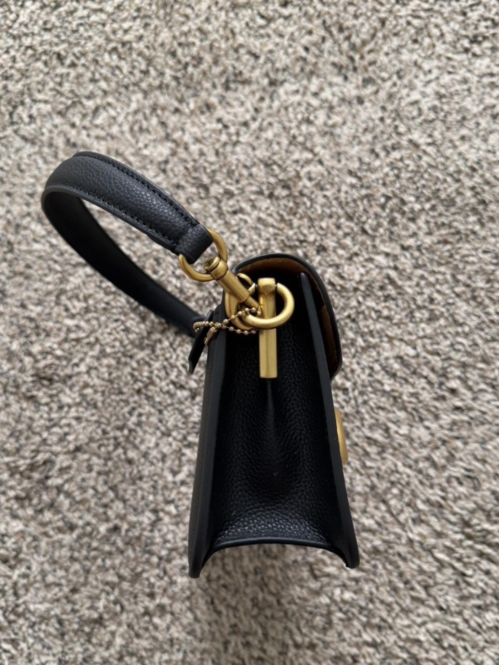 Coach Black Leather Shoulder Bag with Gold 'C' Hardware - Picture 3 of 4